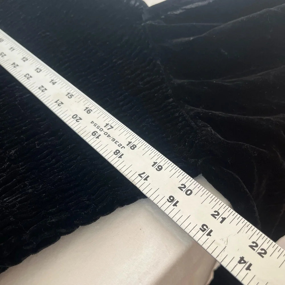 Venezia Black velvet burnout babydoll Blouse Smocked Waist 3/4 sleeve sz 22 24 - Picture 8 of 9